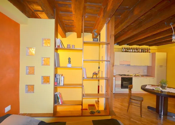 San Lorenzo 2* Florence